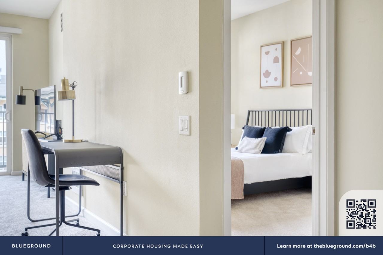 853 Commodore Drive - Photo 5 of 25