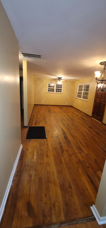 1050 Willow Dr - Photo 2 of 9
