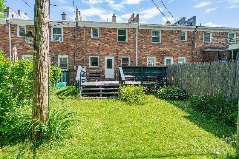 196 Mount Hope Dr - Photo 3 of 42