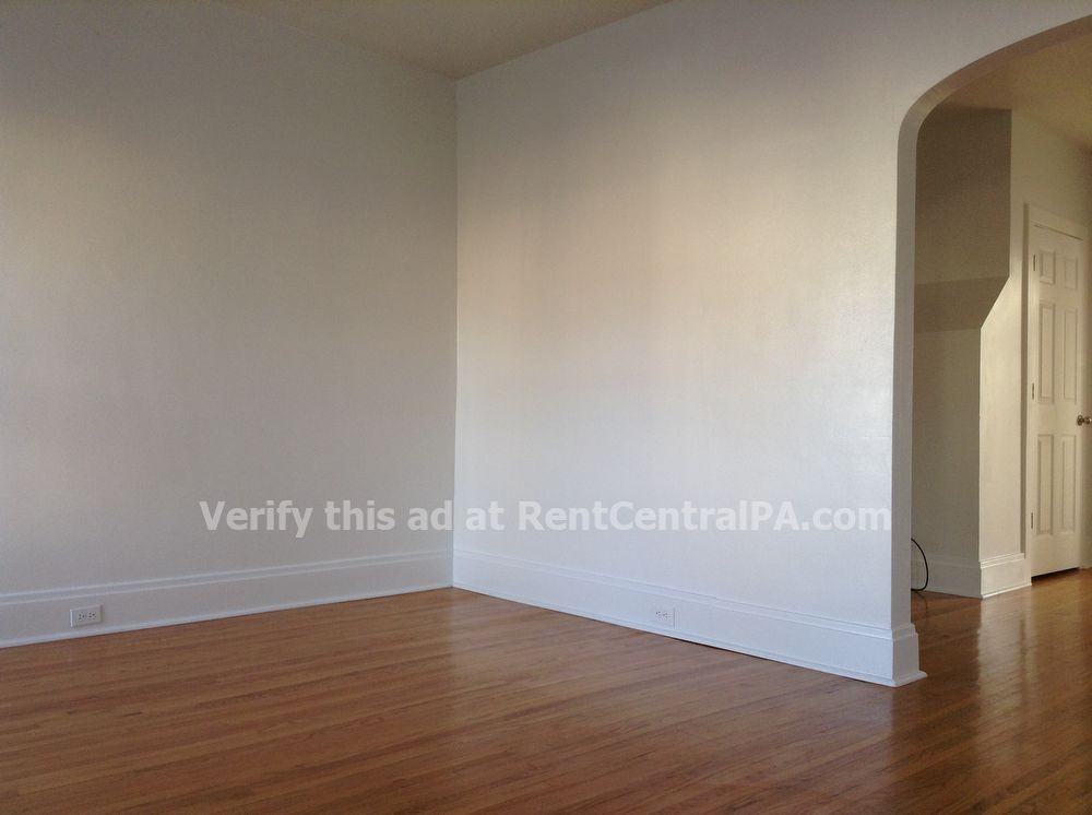 1011 Rolleston St - Photo 3 of 22
