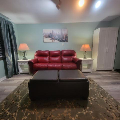 1013 E Ida St - Photo 3 of 12