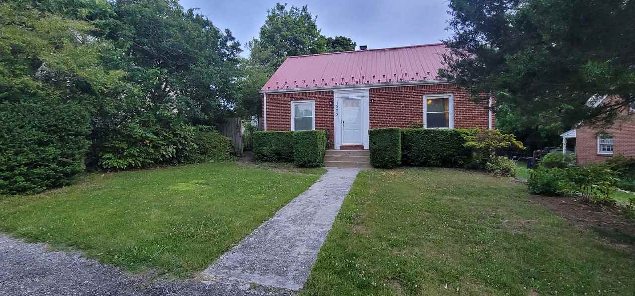 1373 Thomason Rd Se #NA - Photo 3 of 49