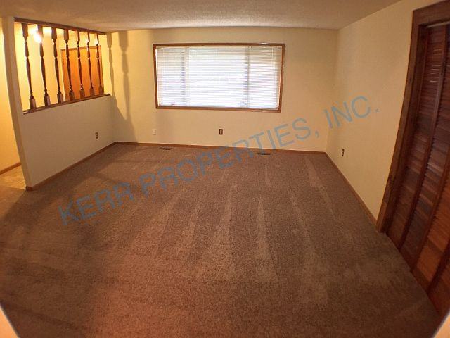 17911 SE Marie St - Photo 2 of 23