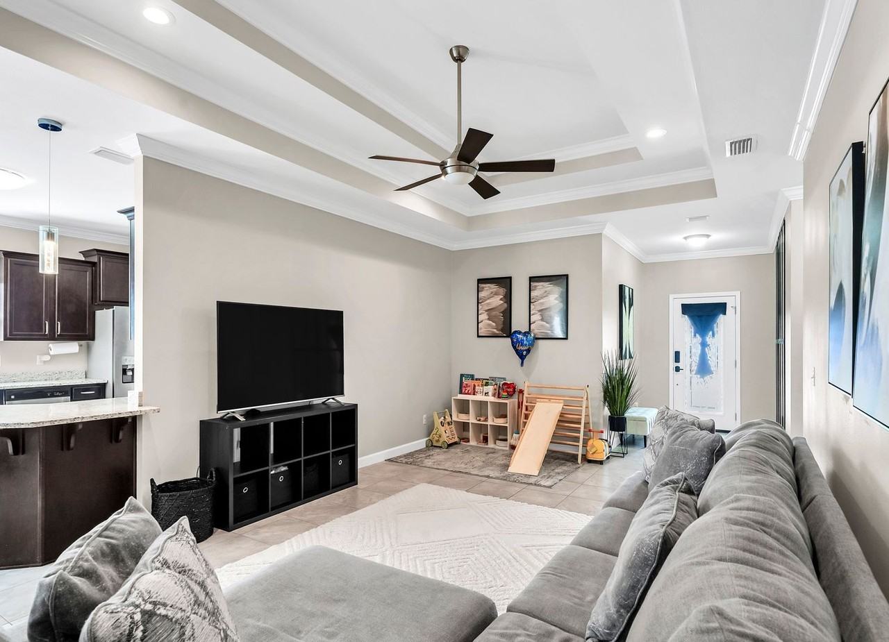 493 Aleta Ave - Photo 4 of 32