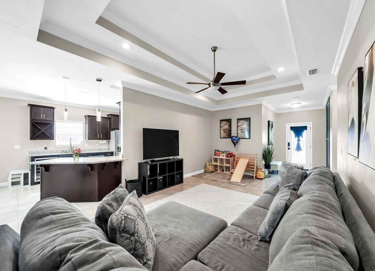 493 Aleta Ave - Photo 5 of 32