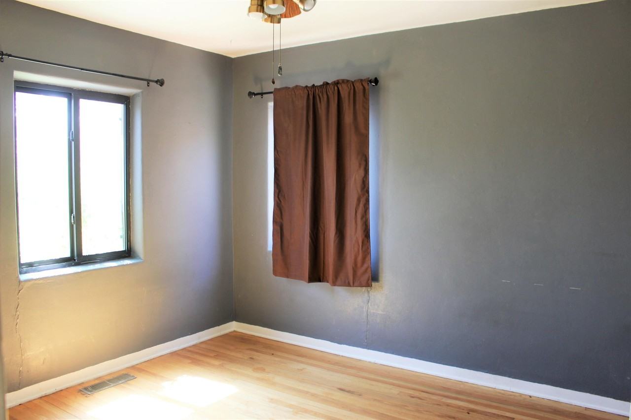 3504 Smith Ave Se - Photo 4 of 9