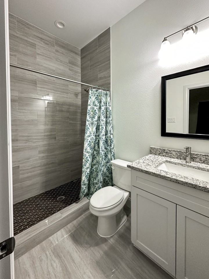 Metropolitan Ave - Photo 6 of 9