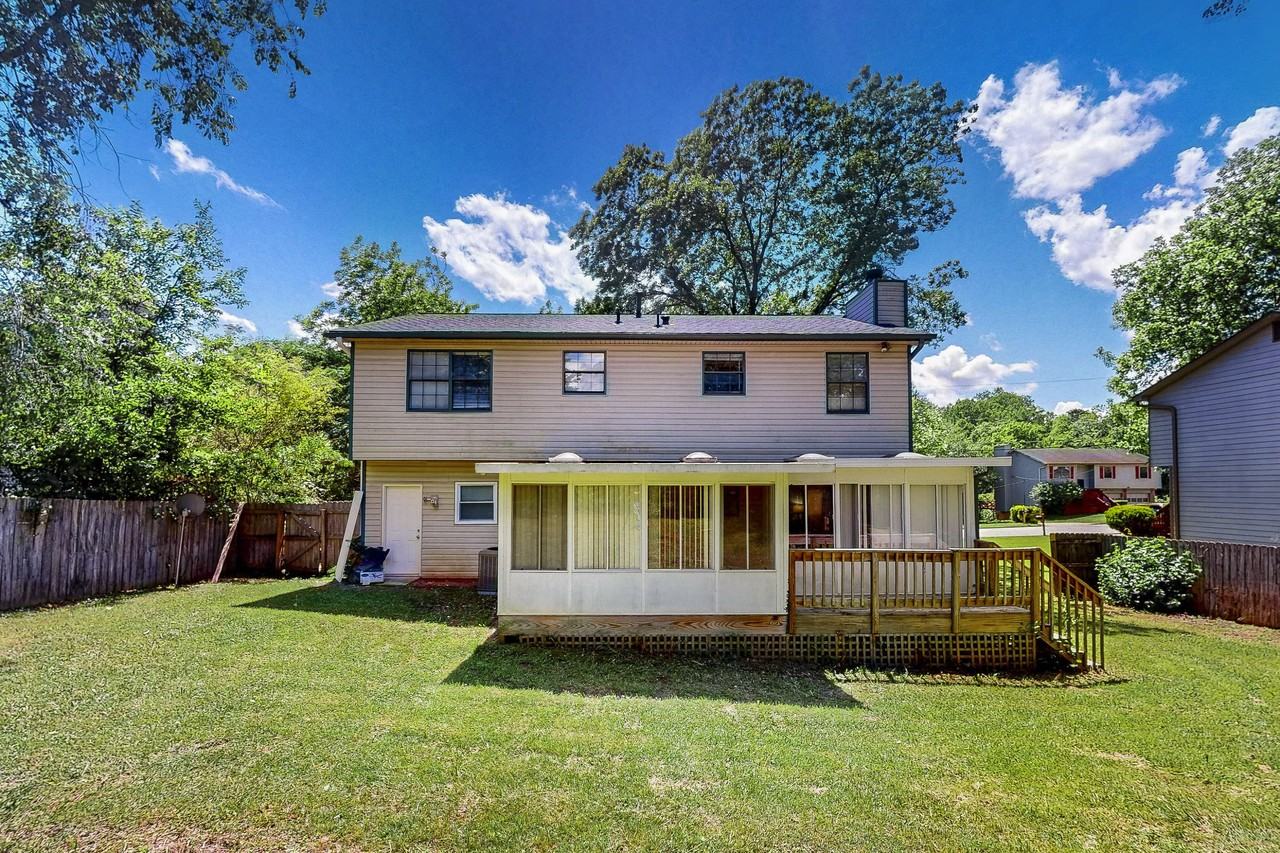 Oxford Dr - Photo 3 of 12