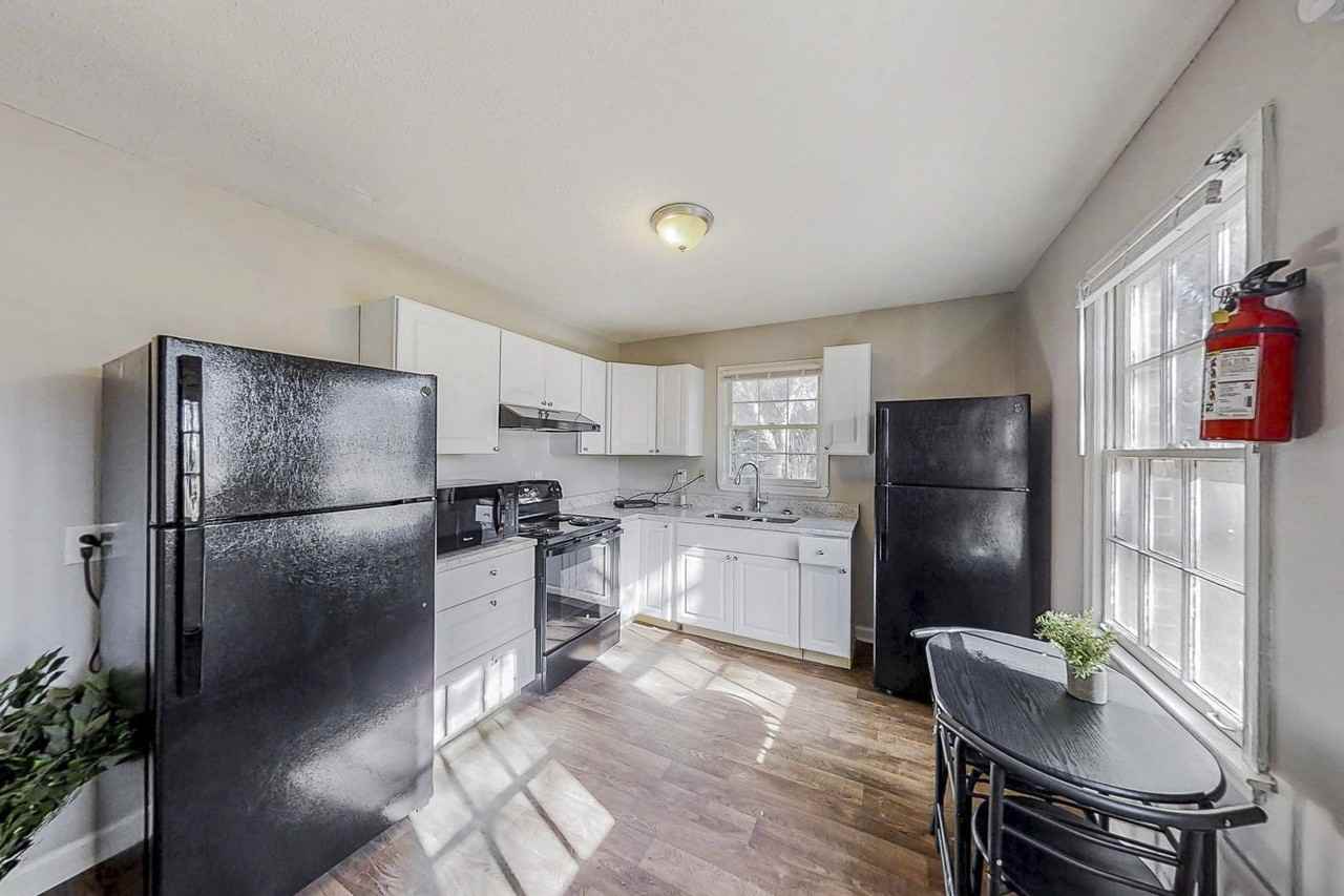 Joan Of Arc Pl - Photo 3 of 11