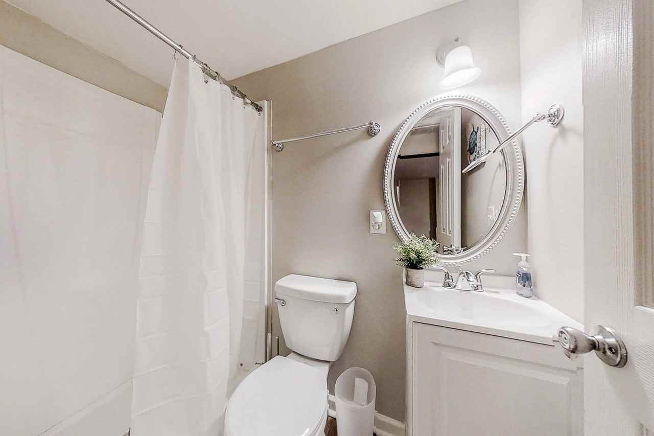 Joan Of Arc Pl - Photo 2 of 11