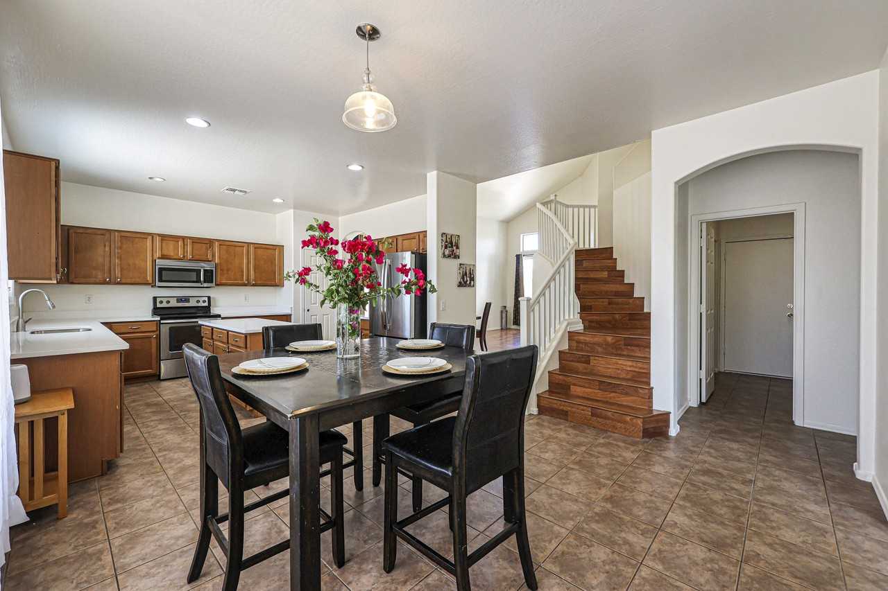 S 45th Gln - Photo 7 of 26