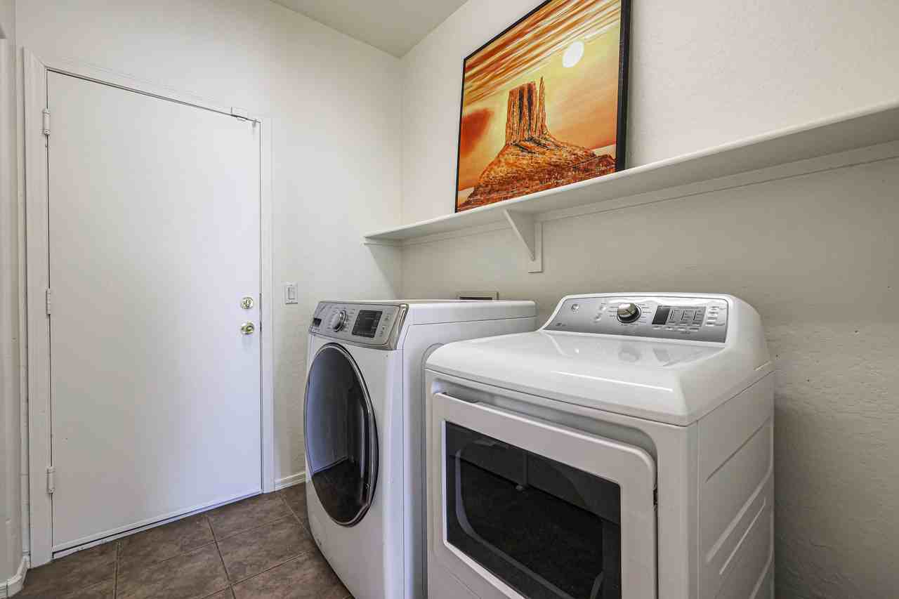 S 45th Gln - Photo 4 of 26