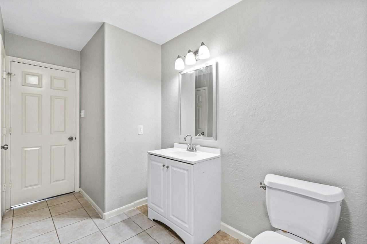 Nathans Park Pl - Photo 2 of 12