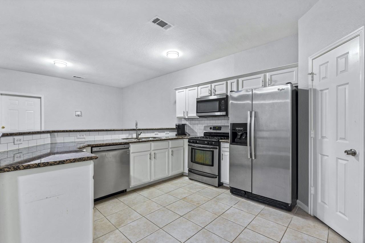 Nathans Park Pl - Photo 3 of 12