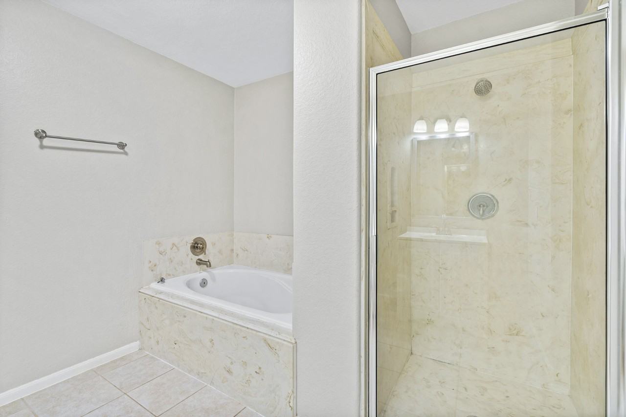 Nathans Park Pl - Photo 4 of 12