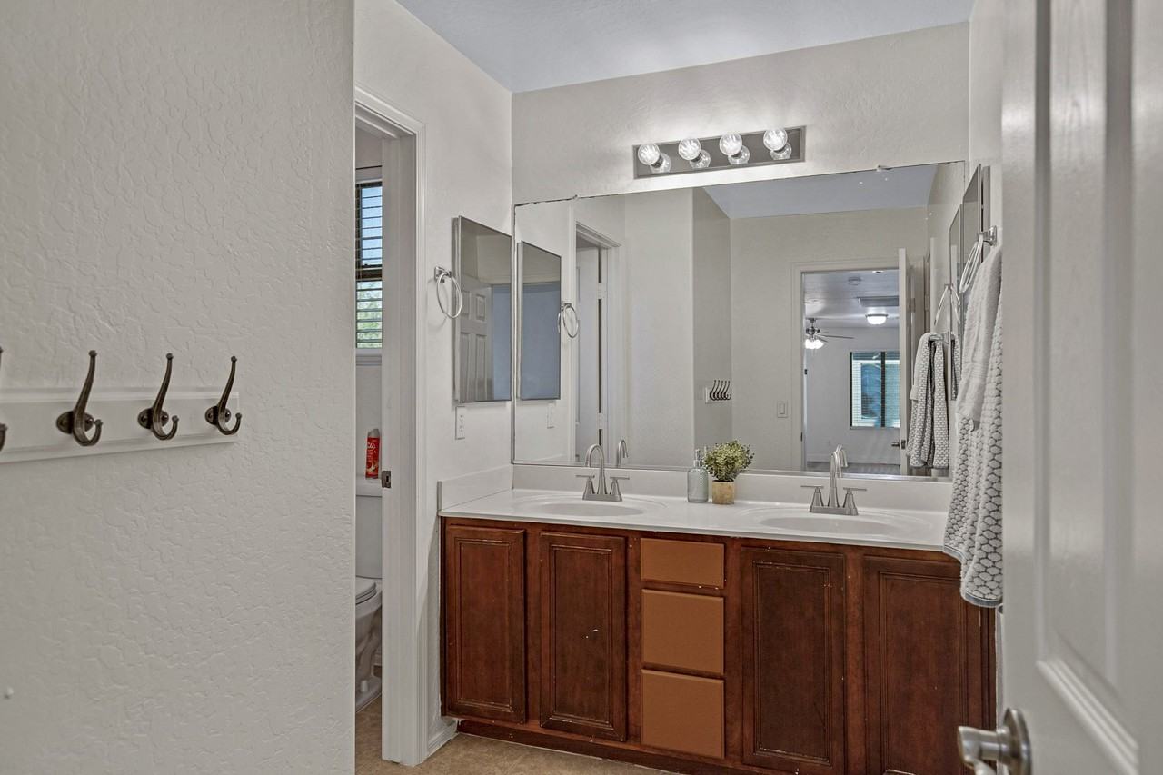 N Jay Cir - Photo 3 of 13