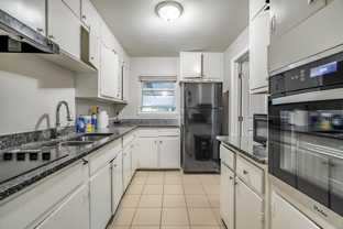 Camelot Pkwy - Photo 1 of 1
