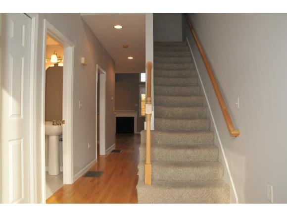 14 Chatham Dr - Photo 3 of 32