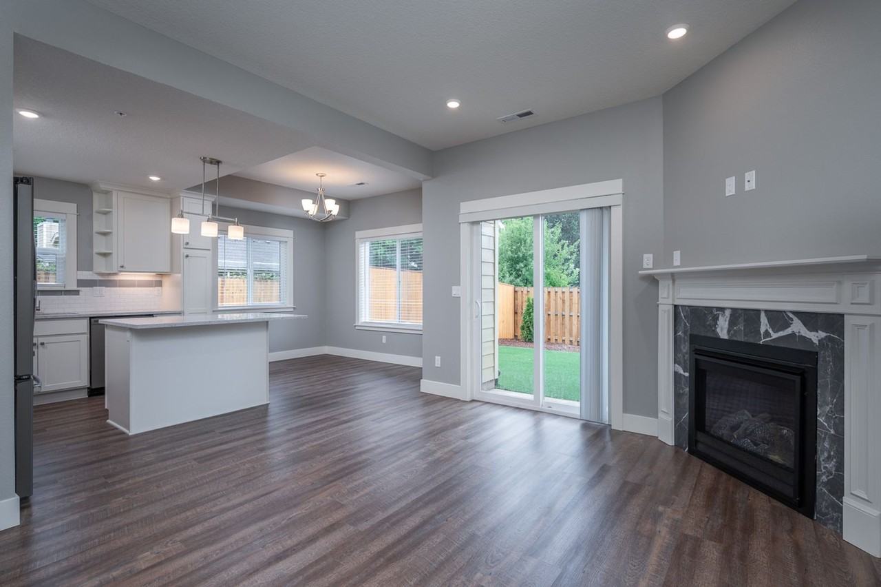 Cherry Park Luxury Townhomes - Photo 3 of 27