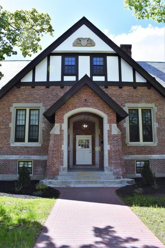 155 Ararat St - Photo 3 of 13