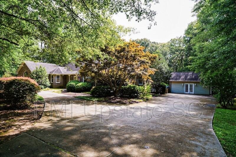 165 Battleground Rd - Photo 3 of 34