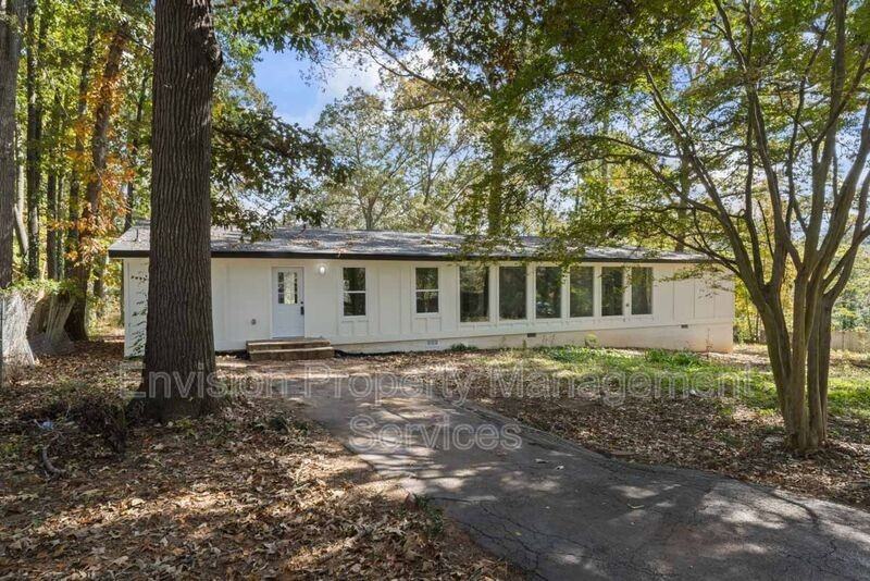 5928 Dogwood Dr Se - Photo 2 of 20