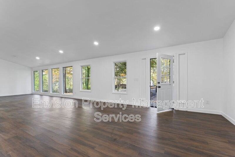 5928 Dogwood Dr Se - Photo 3 of 20