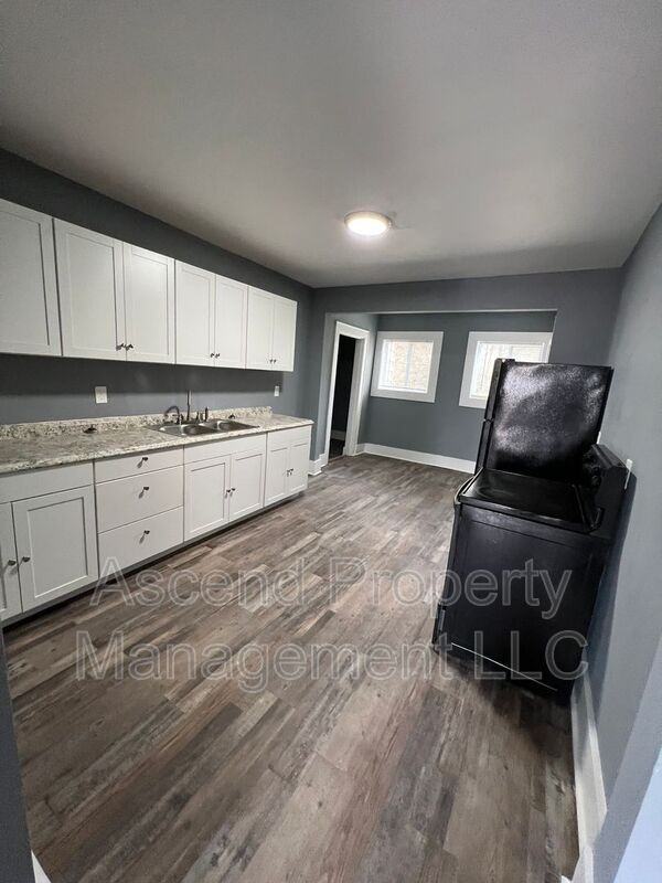 1228 Wheeler Ave - Photo 5 of 11