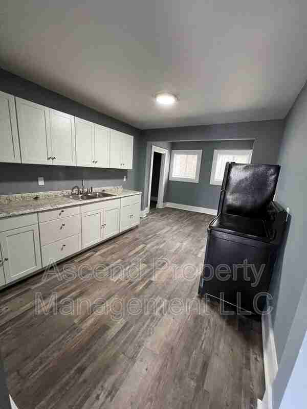 1228 Wheeler Ave - Photo 6 of 11
