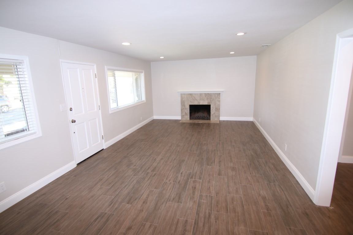 6139 Faculty Ave - Photo 3 of 22