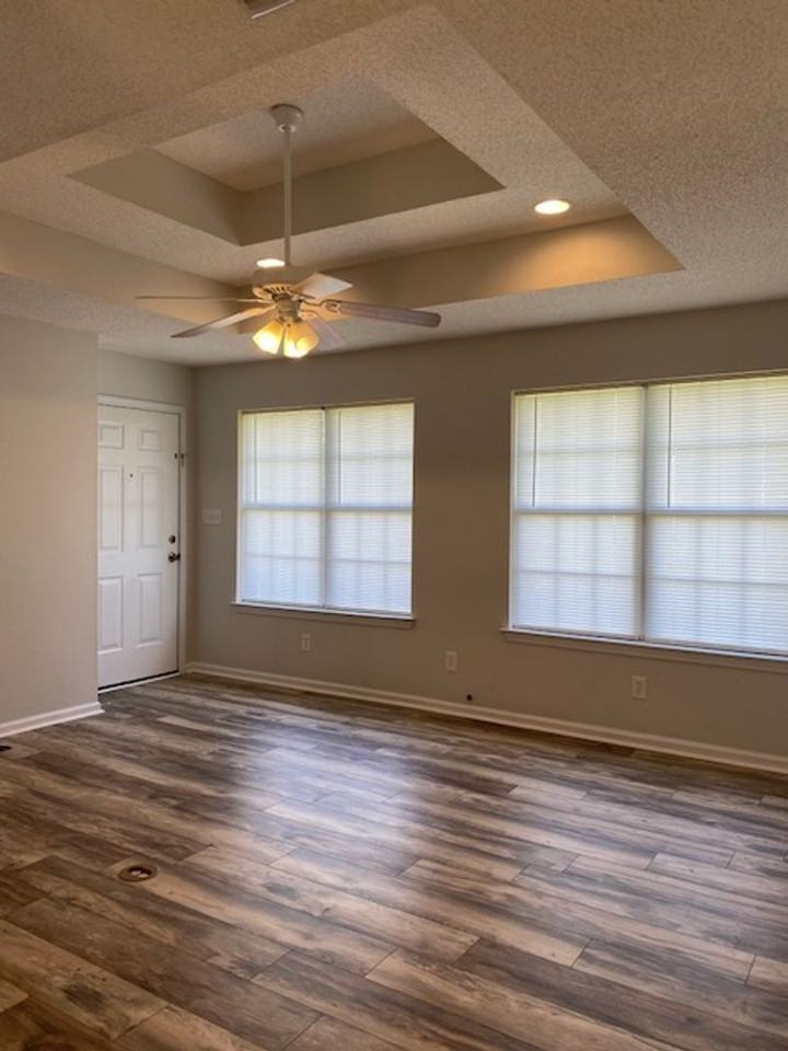 18740 E Hammond St - Photo 2 of 6