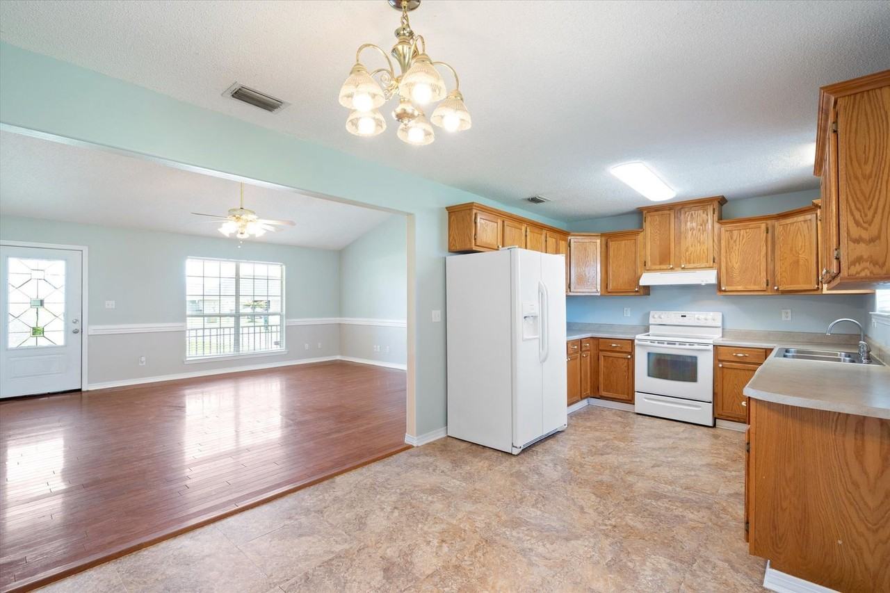 19675 Ogrady Ave - Photo 3 of 22