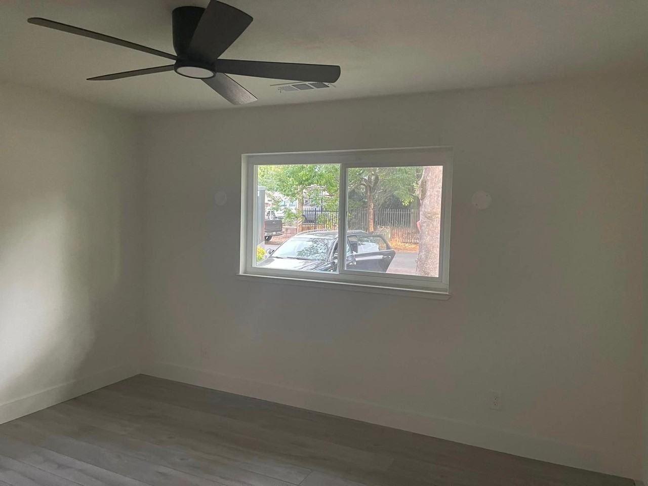 7547 Sycamore Dr - Photo 5 of 8