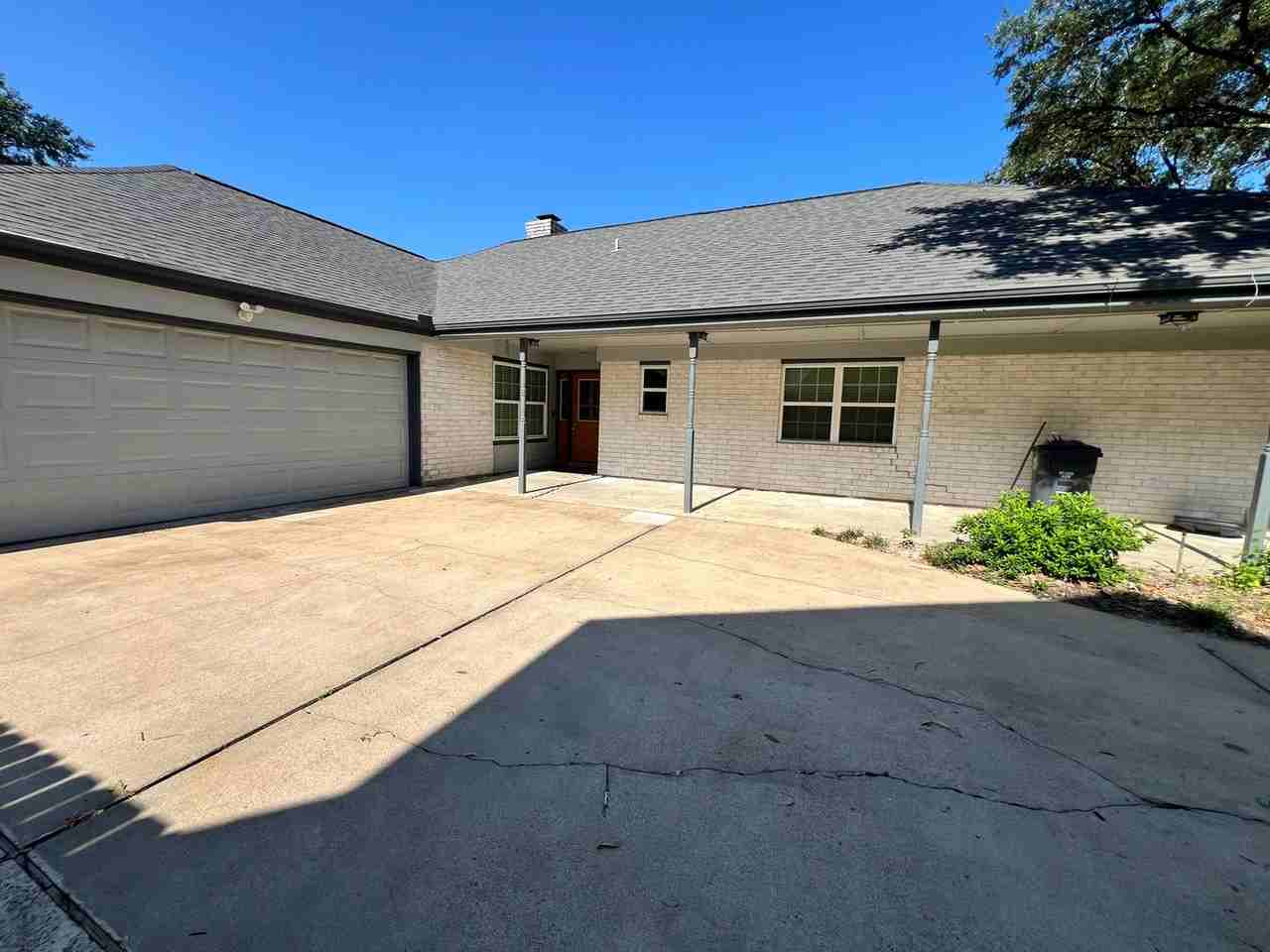 15921 Congo Ln - Photo 3 of 37