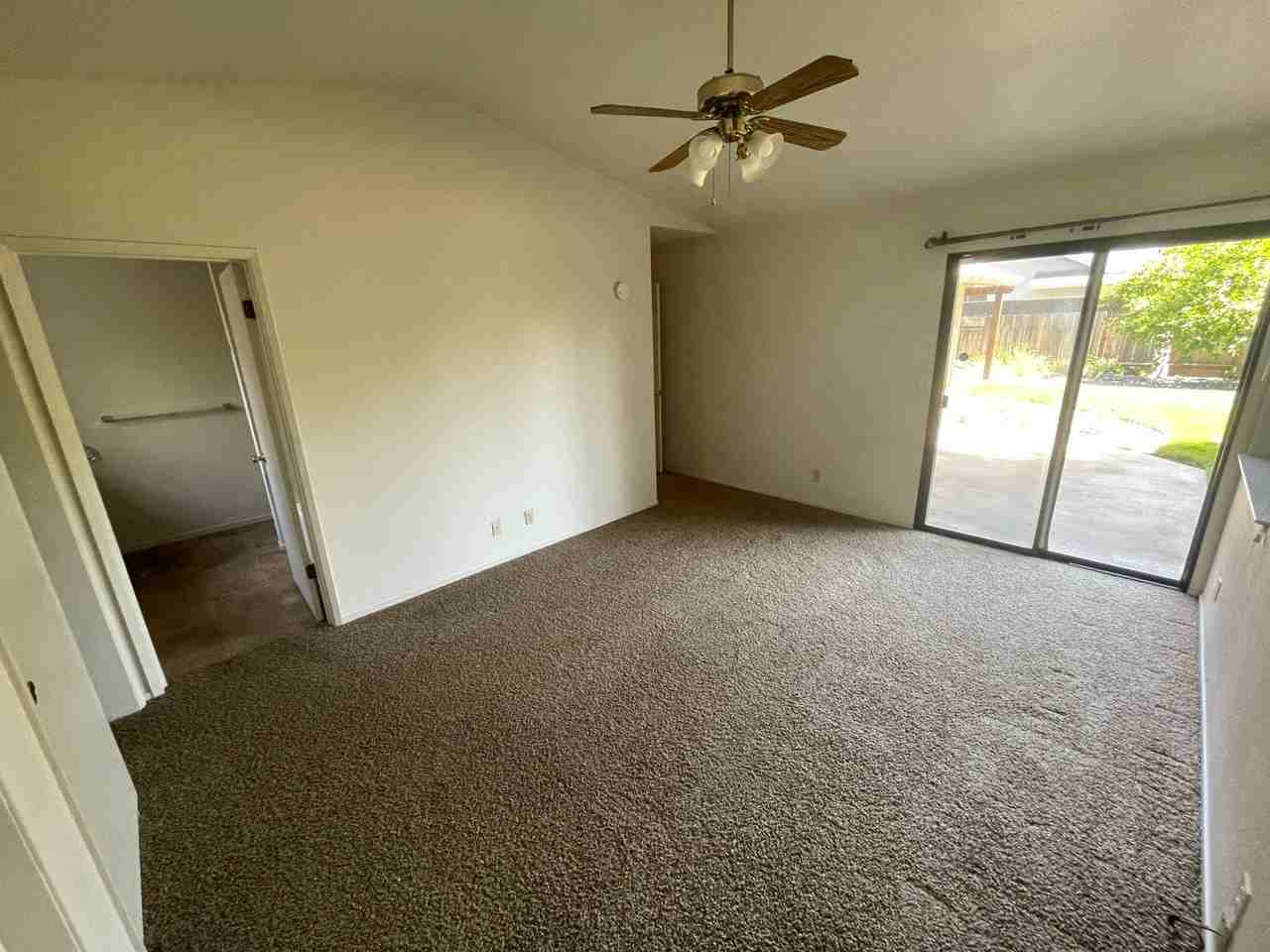 387 Autumn Gold Dr - Photo 2 of 22