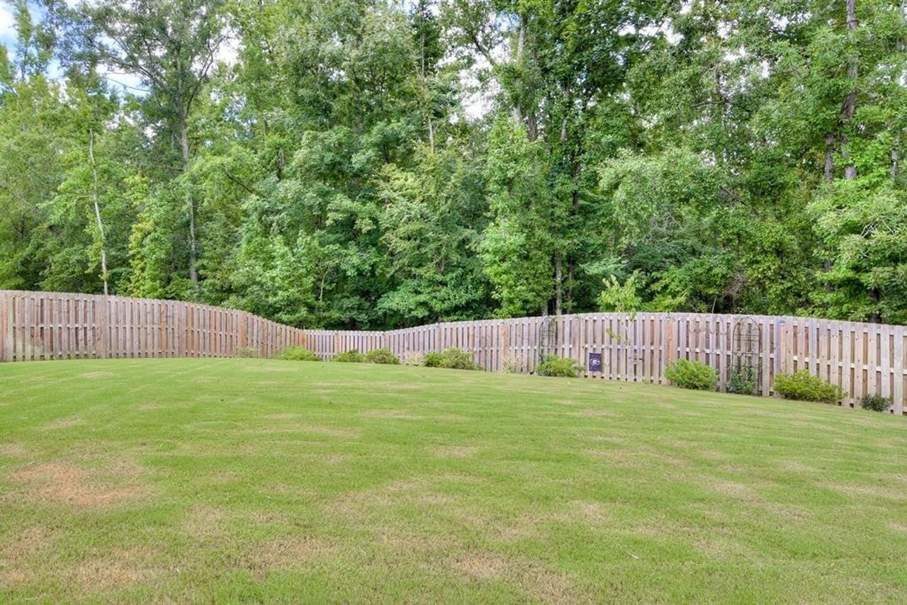 1554 Driftwood Ln - Photo 4 of 38