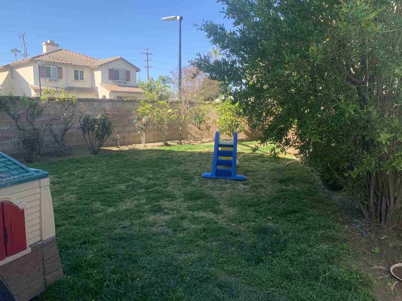 2568 Rochelle Ave #NA - Photo 2 of 7