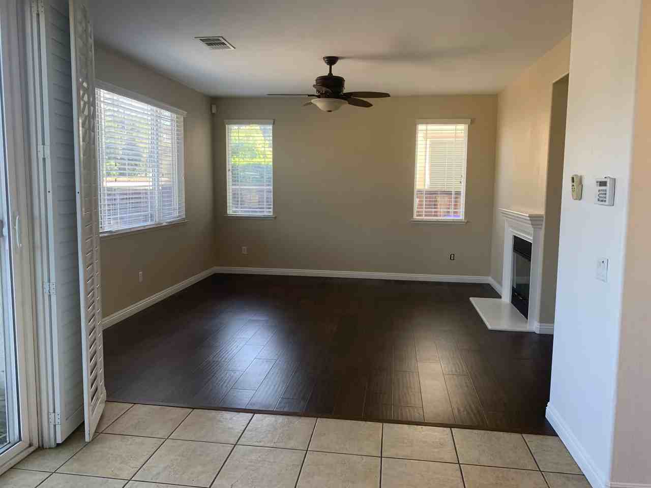 2568 Rochelle Ave #NA - Photo 4 of 7