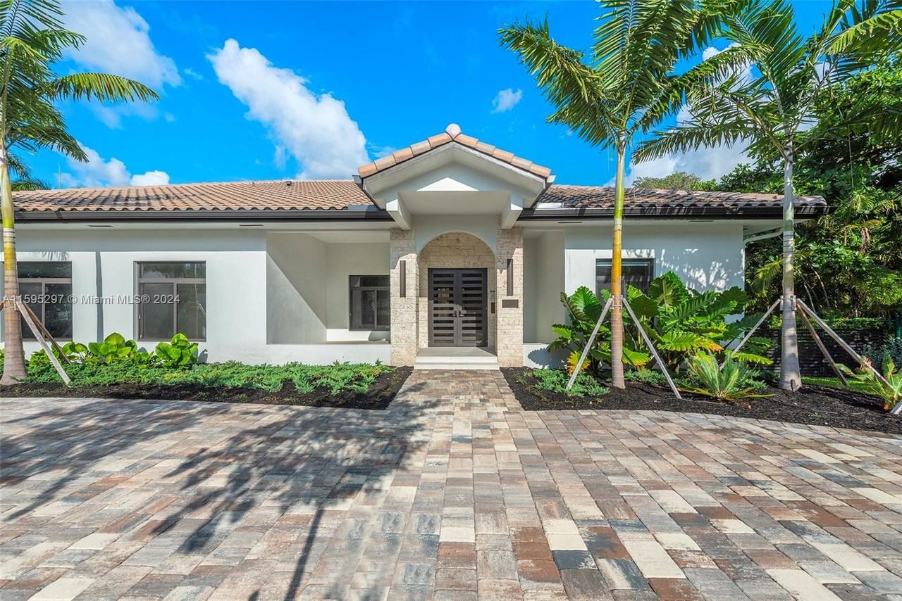 300 Ocean Blvd #NA - Photo 2 of 35