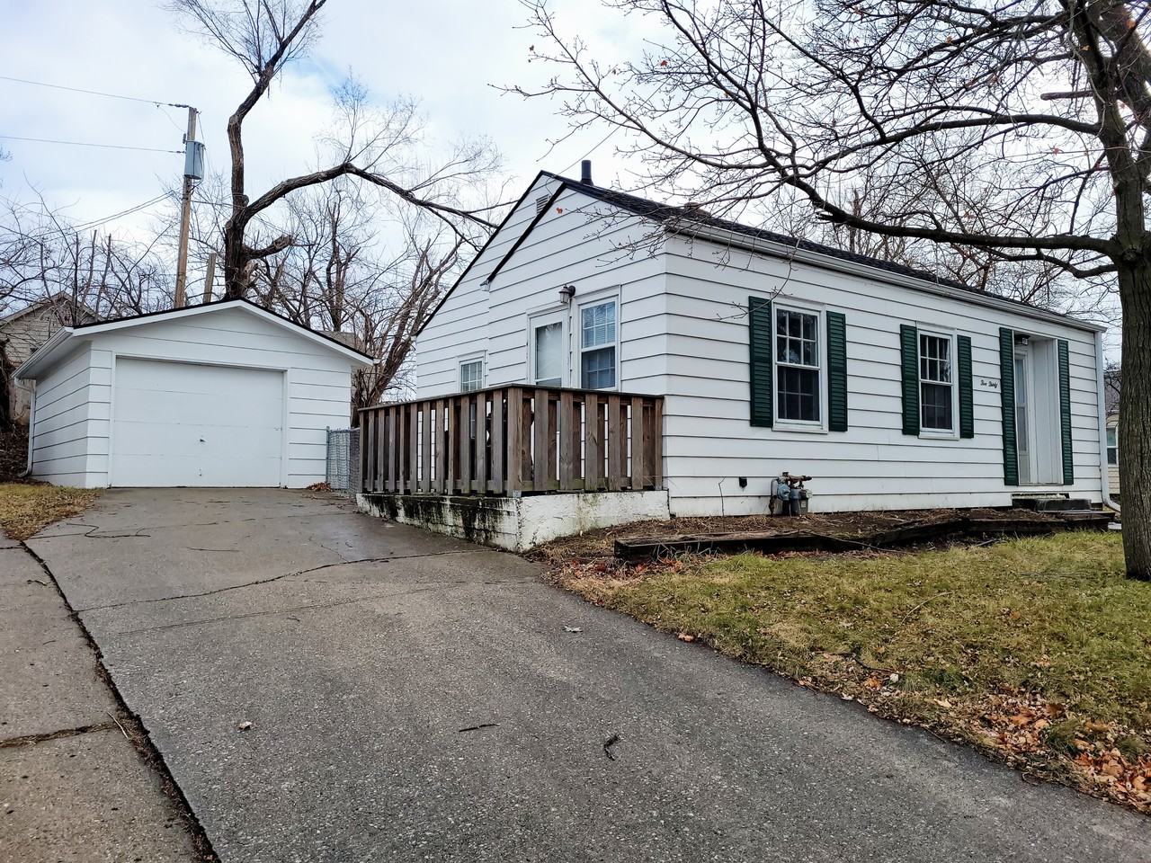 530 W 10th St N #NA - Photo 2 of 12