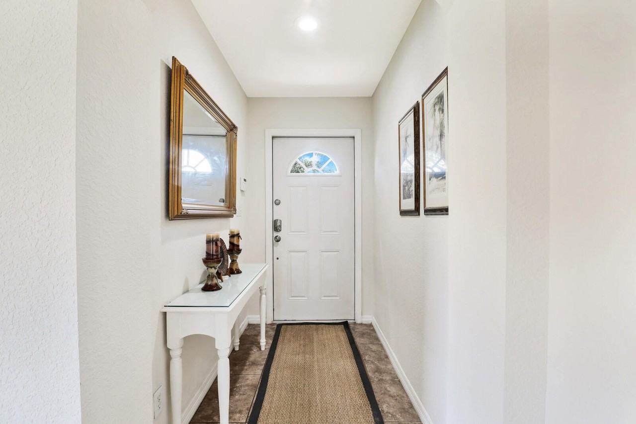 1519 W 17th St #NA - Photo 2 of 33