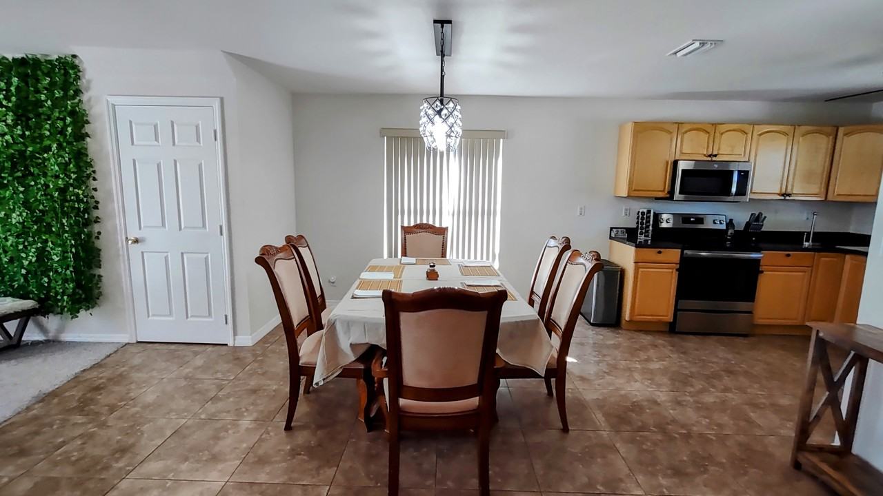 1519 W 17th St #NA - Photo 7 of 33