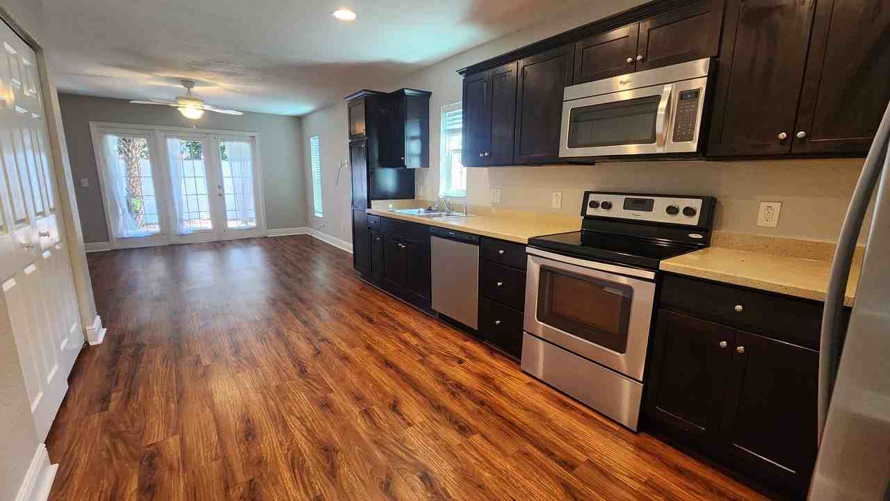 5127 Se 103rd Ln - Photo 2 of 10