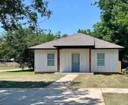 1128 W Iowa Ave - Photo 1 of 1