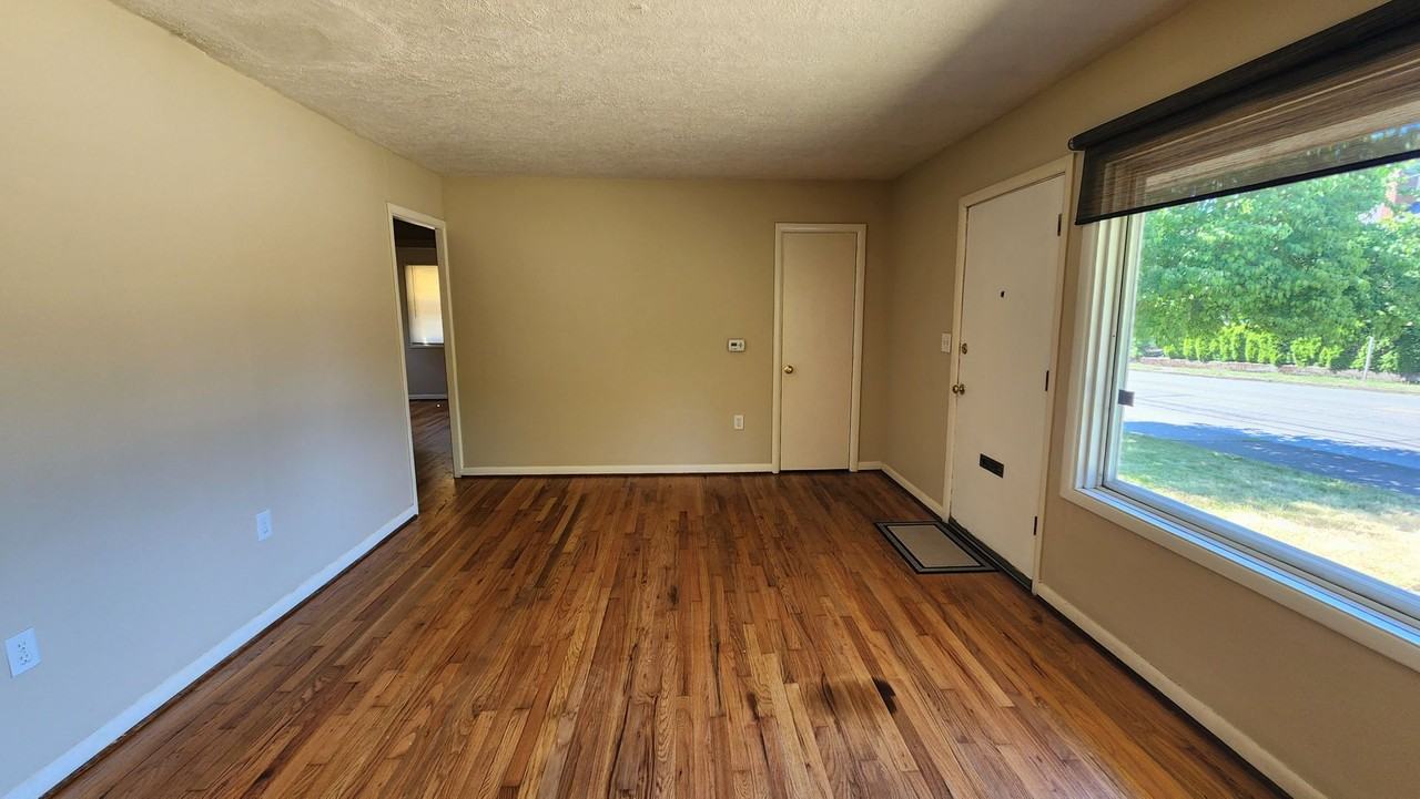 2904 Se Holgate Blvd - Photo 3 of 18