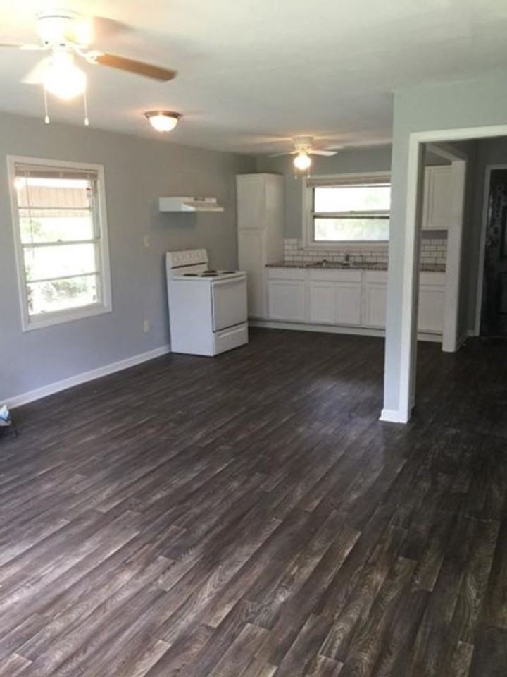1108 Raney Dr - Photo 2 of 7