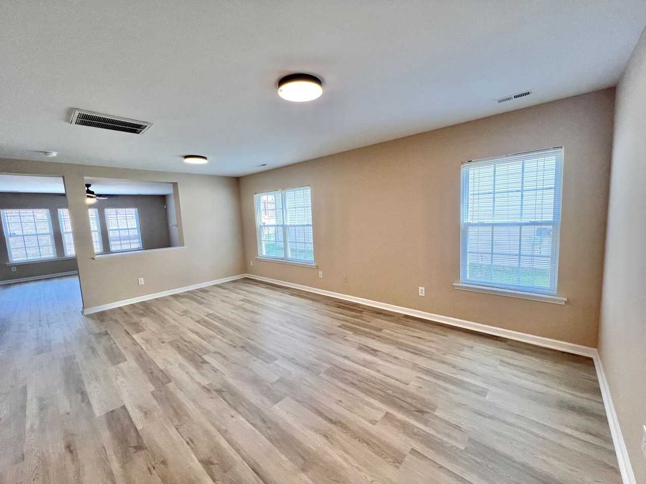 2829 Roundleaf Ct - Photo 4 of 24