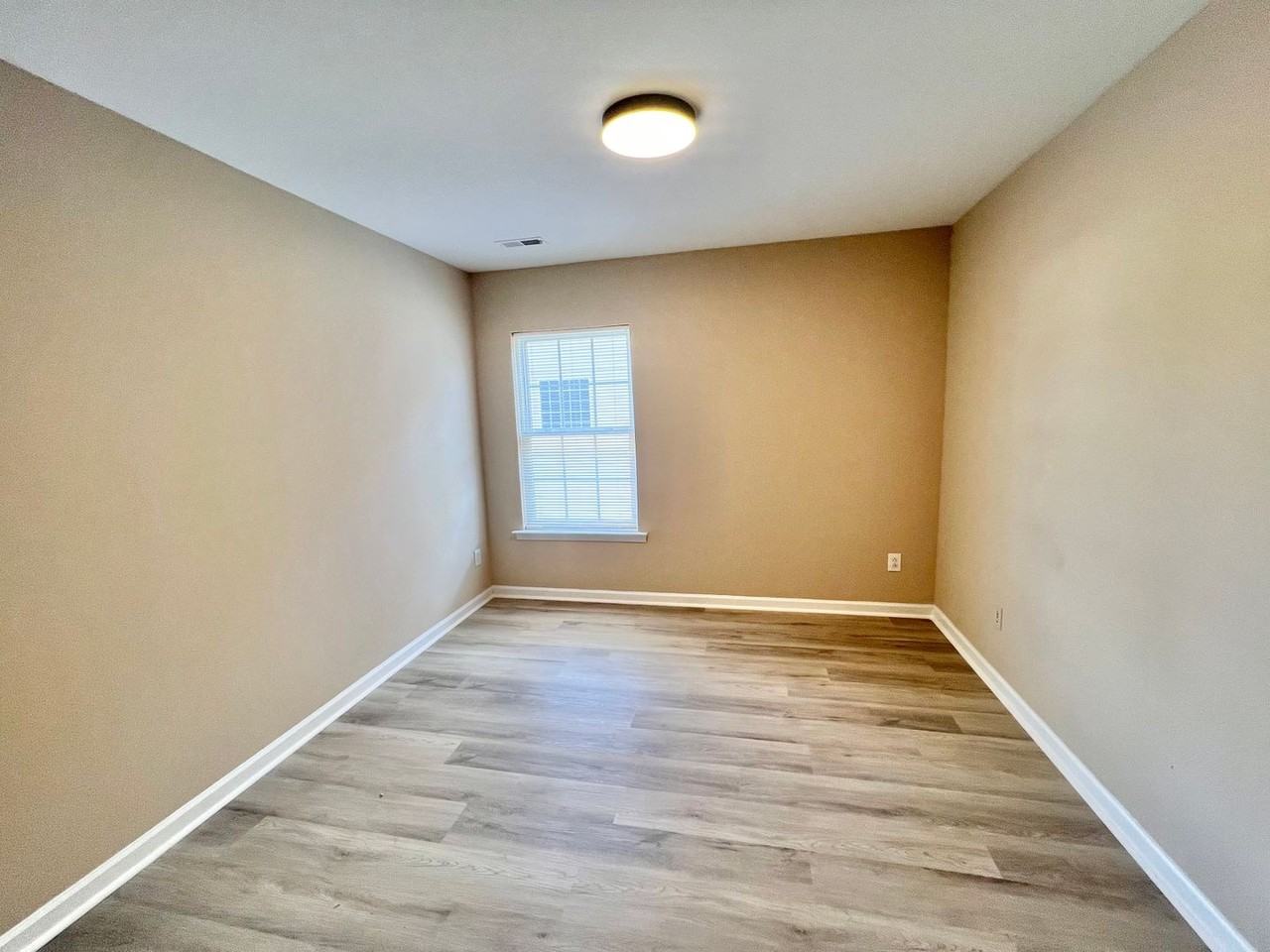 2829 Roundleaf Ct - Photo 5 of 24