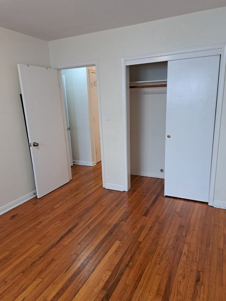 Dufferin St & Wilson Ave #2 - Photo 4 of 8