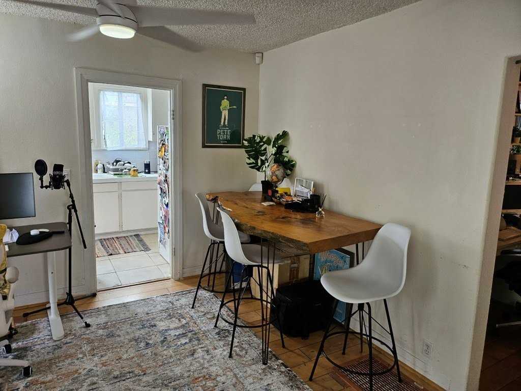 2031 South Curson Avenue - Photo 7 of 30